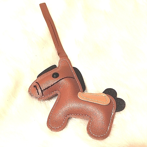Vegan Brown Leather Horse-Shaped Bag Accessory - Picture 3 of 4